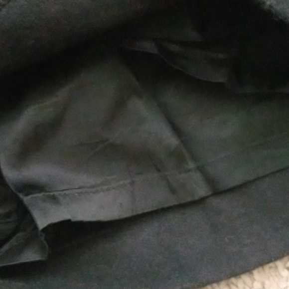 Shorts - Picture 3 of 4